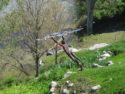 Hang Gliding Sculpture